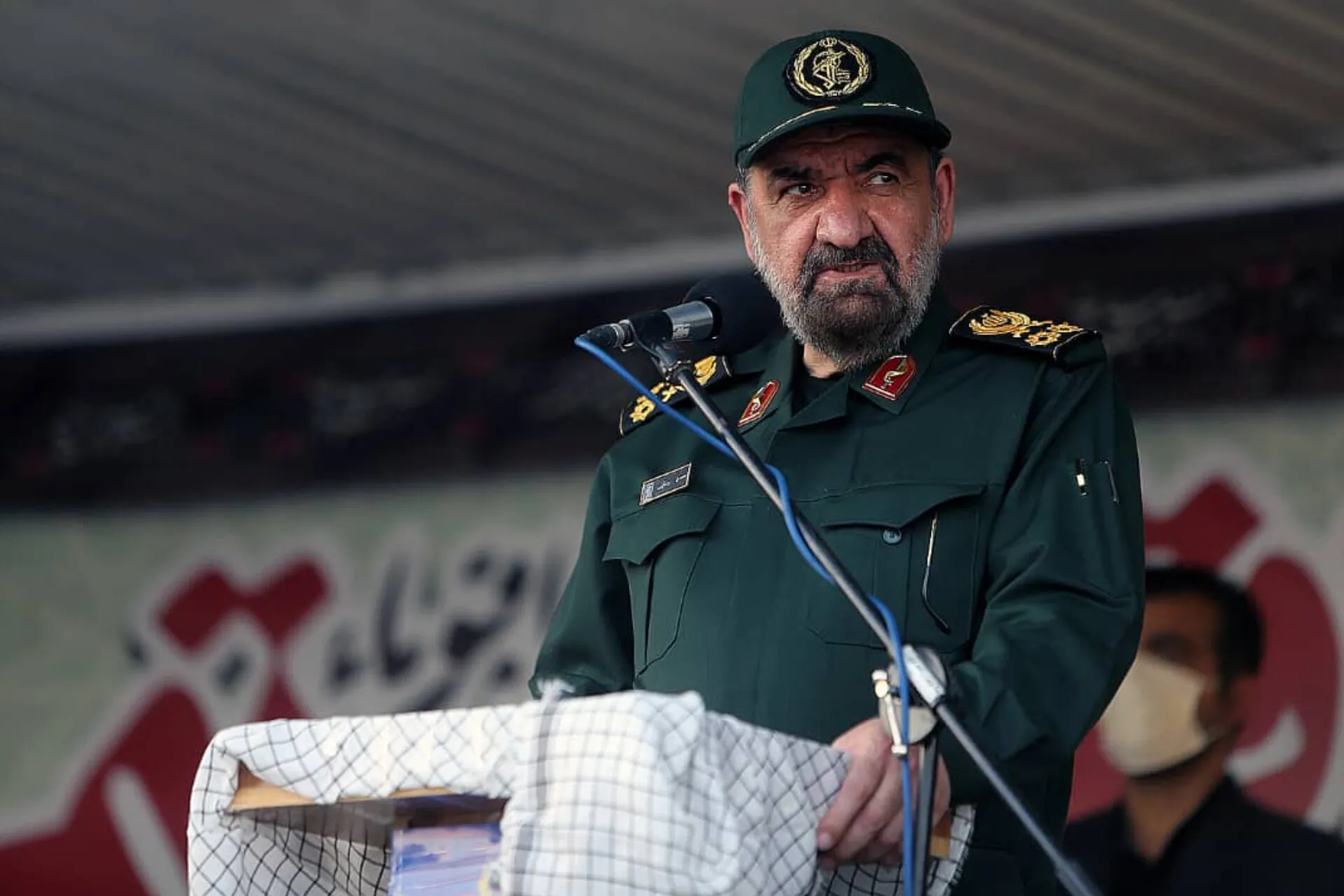 دبیر شورای‌عالی امنیت ملی: تفاهم کریدور جدید تنگۀ هرمز که ورود و خروج آن با مدیریت ایران است در روز‌های آینده امضا می‌شود/ ادعای وزیر انرژی آمریکا: ترامپ ممکن است به توافق هسته‌ای با ایران دست پیدا نکند