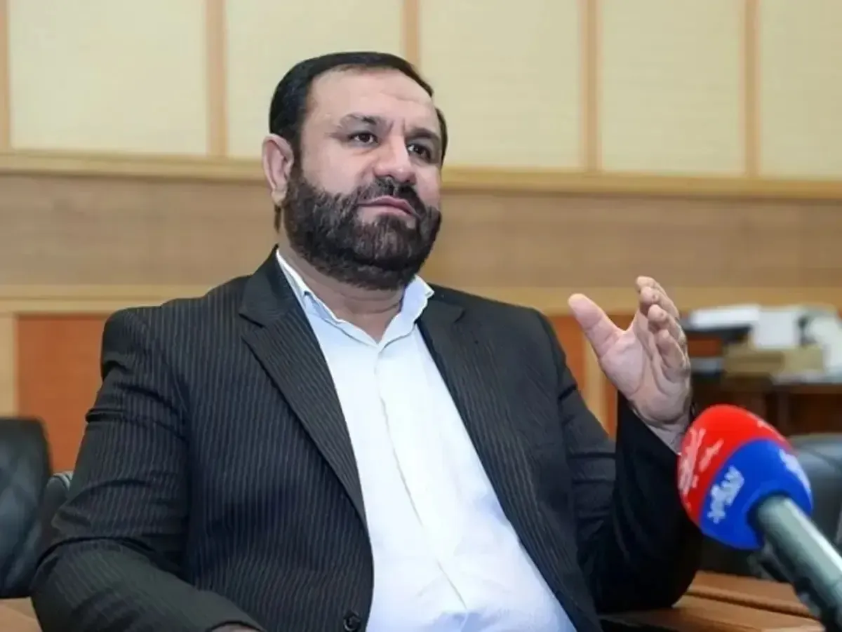 دادستان تهران: صفحات مجازی تورهای گردشگری فاقد مجوز ظرف یک هفته مسدود شود / طلاعات و سپاه با باند‌های سازمان‌یافته ترویج و اشاعه فساد برخورد قاطع داشته باشد / چنانچه در سالن‌های ورزشی، رستوران‌ها، تالارها، بوستان‌ها، سالن‌های سینما و تئاتر هنجارشکنی رخ دهد هم با مسئول مجوز دهنده برخورد قانونی صورت خواهد گرفت و هم با شخص خاطی