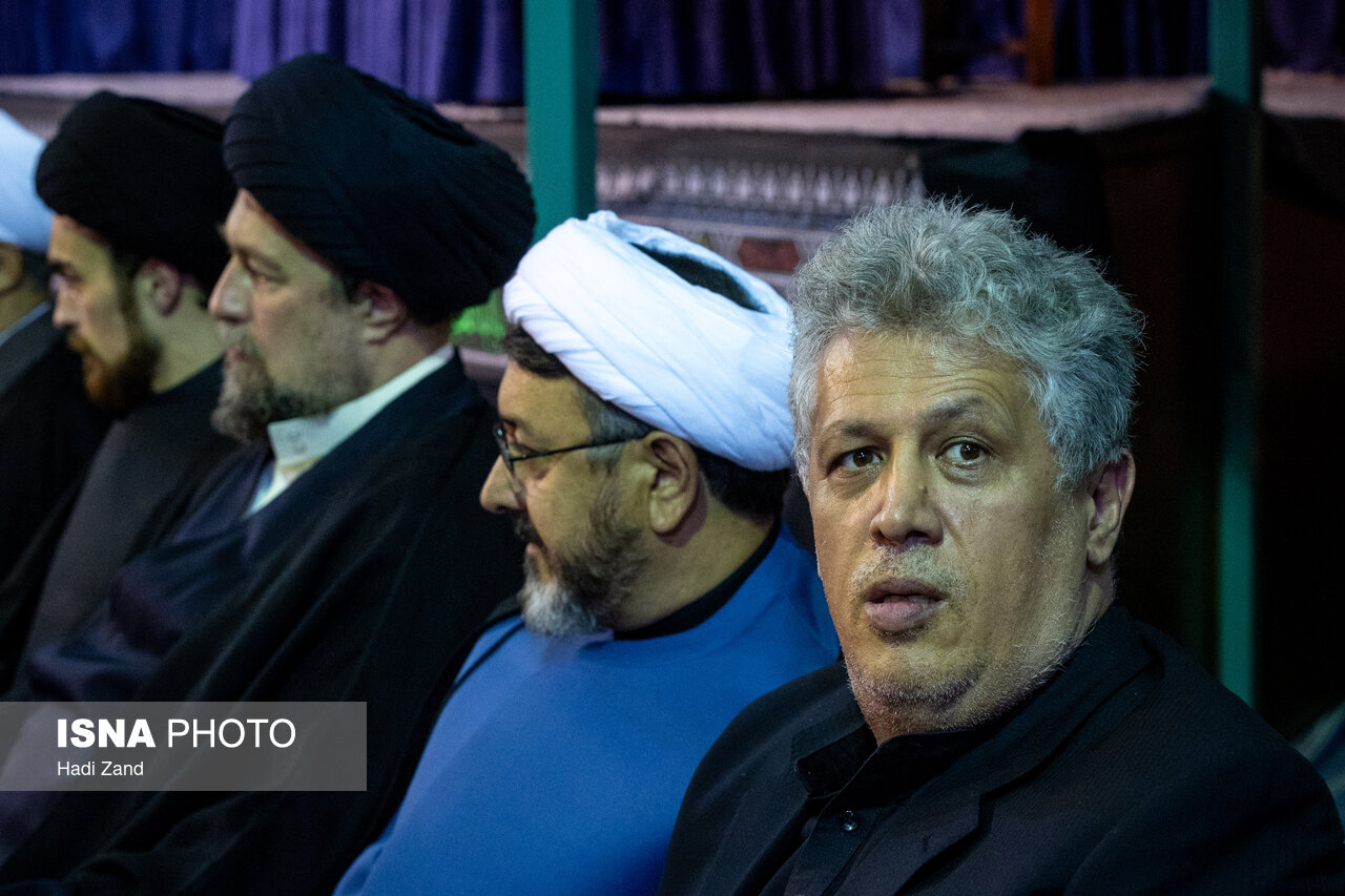 تصاویر: مراسم بزرگداشت رهبر شهید در حسینیه جماران