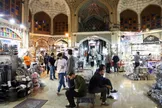 فقط یک اتصال برق کافی است، تا ۱۱ ساختمان در بازار تهران دچار حادثه شوند / روزانه یک و نیم میلیون نفر در این بازار تردد می‌کنند و کوچک‌ترین حادثه می‌تواند به فاجعه تبدیل شود