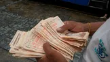 تلاش برای مهار تورم؛ ونزوئلا شش صفر را از بولیوار حذف کرد