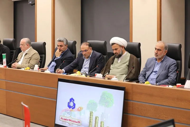 نشست اعضای كمیسیون اقتصادی مجلس با مدیرعامل و اعضای هیات مدیره بانك ملت برگزار شد/ تاكید بر نقش و تاثیرگذاری بانك ملت در تامین مالی اقتصاد كشور
