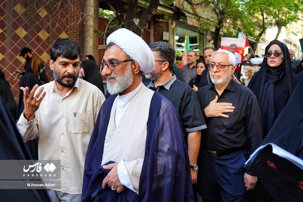 تصاویر: تشییع پیکر شهید «مصباح‌الهدی باقری‌کنی»، داماد رهبر شهید انقلاب