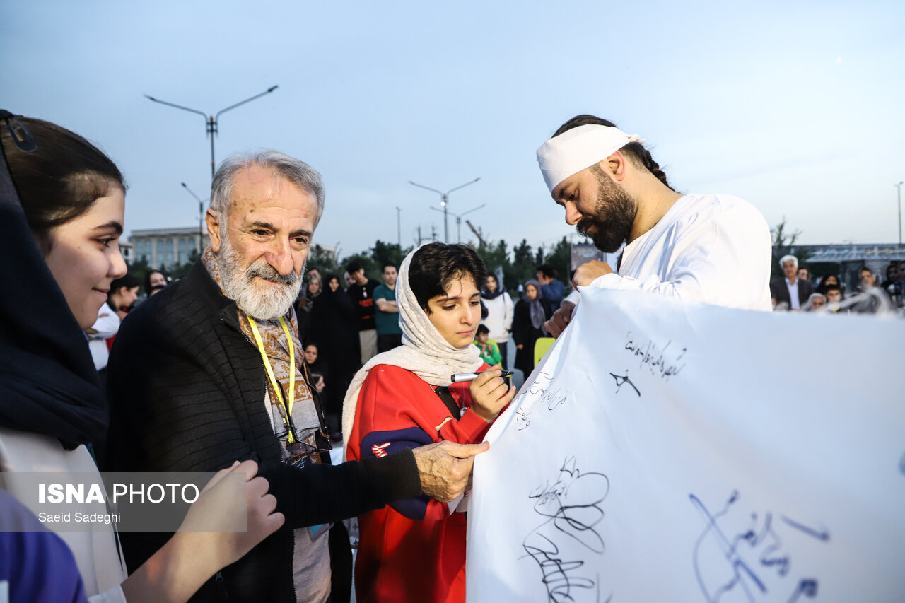 تصاویر: هفتمین جشنواره سراسری نمایش‌های خیابانی «تبریزیم»