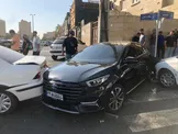 برخورد خاور با ۱۵ خودرو در بلوار سیمون بولیوار تهران / ۲ نفر مصدوم شدند