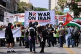 نظرسنجی نیویورک تایمز و سینا: ۹۵ درصد رأی‌دهندگان دموکرات با جنگ آمریکا و اسرائیل علیه ایران مخالف هستند /  سه‌چهارم آنها نیز مخالف کمک به اسرائیل هستند
