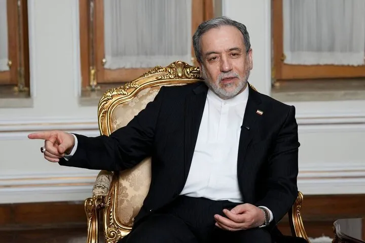 وزیر خارجه ایران، دبیرکل سازمان همکاری اسلامی را در جریان آخرین تحولات منطقه‌ای قرار داد / عراقچی: واکنش مسئولانه کشور‌های اسلامی نسبت به نقض حاکمیت و تمامیت ارضی ایران ضرورت دارد