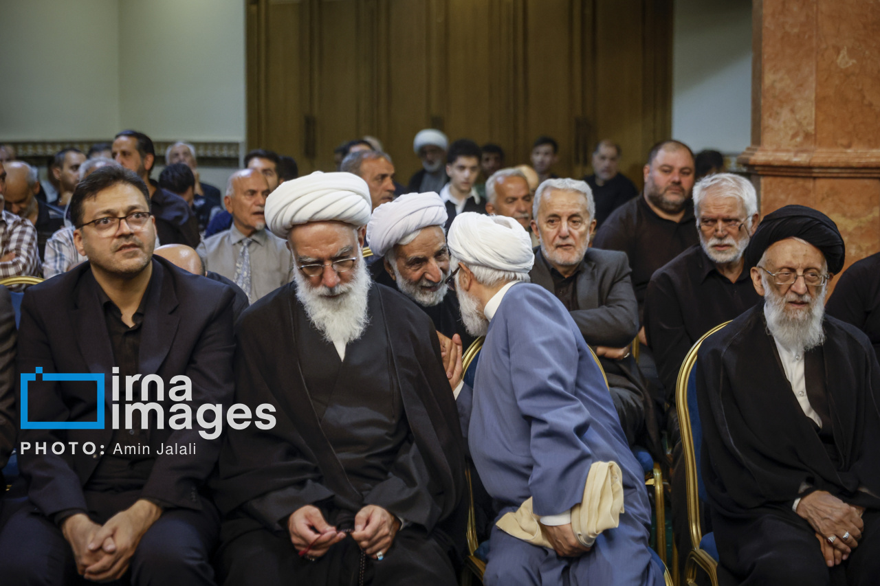 تصاویر: بزرگداشت رهبر شهید انقلاب در حسینیه جماران