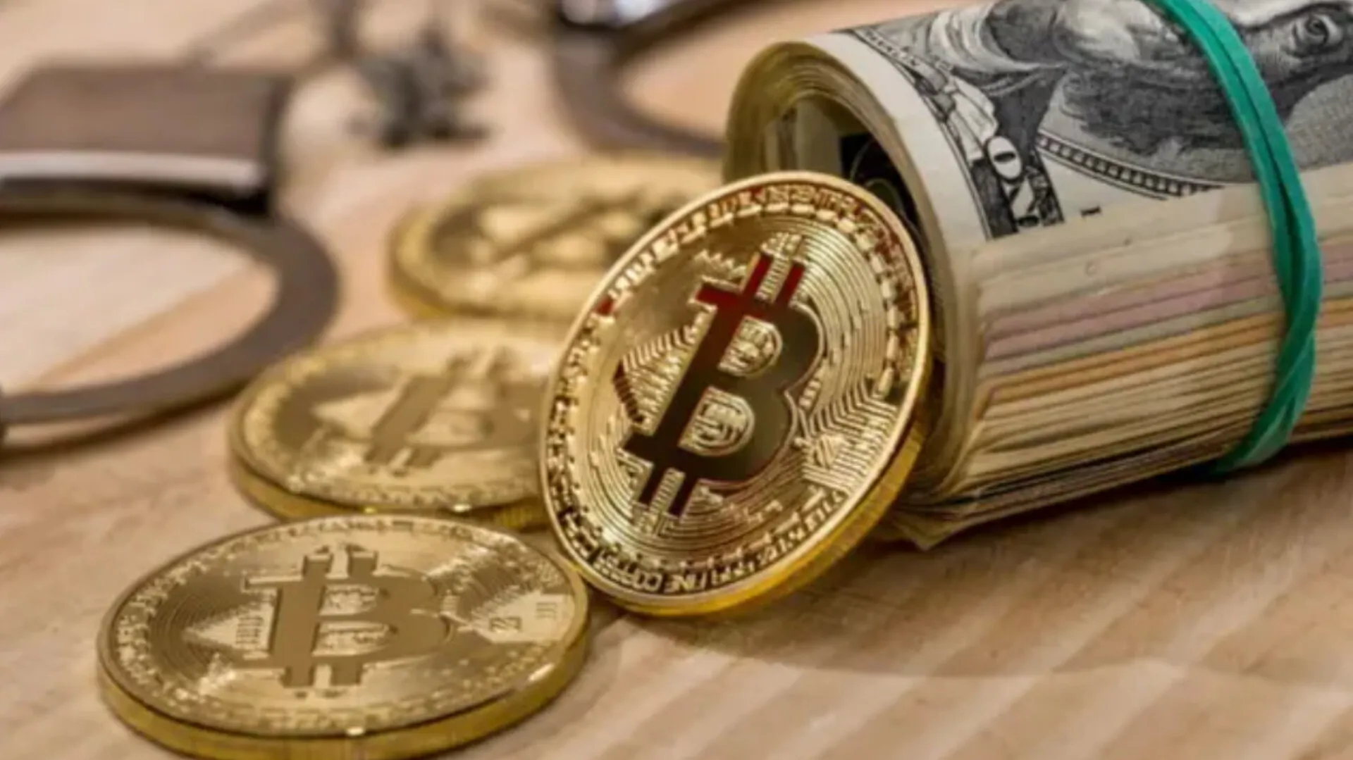 رویترز: بیت‌کوین امروز با عبور از سطح ۸۰ هزار دلار، به بالاترین قیمت خود در بیش از سه ماه گذشته رسید/ این افزایش در پی اقدامات وزیر خزانه‌داری آمریکا برای آرام کردن بازار اوراق قرضه رخ داد