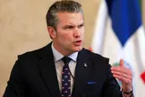 بلومبرگ: وزیر جنگ آمریکا از انگلیس خود خواسته میزبانی نشست تنگه هرمز را بر عهده بگیرد