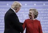 هیلاری کلینتون: جلساتی که در کاخ‌های صدام حسین داشتم، بسیار یادآور چیزی است که اکنون در کاخ سفید می‌بینیم؛ واقعاً دیوانه کننده است/ ترامپ الان کاملاً از مدار خارج است و بر چیز‌های اشتباه متمرکز شده/ شاید باید خوشحال باشیم که او دارد با حوضچه بازتاب ور می‌رود و جنگ دیگری را راه نمی‌اندازد/ رئیس‌جمهور آمریکا خواهان لطف پوتین است، حتی بیشتر از آنکه خواهان جایزه صلح نوبل باشد
