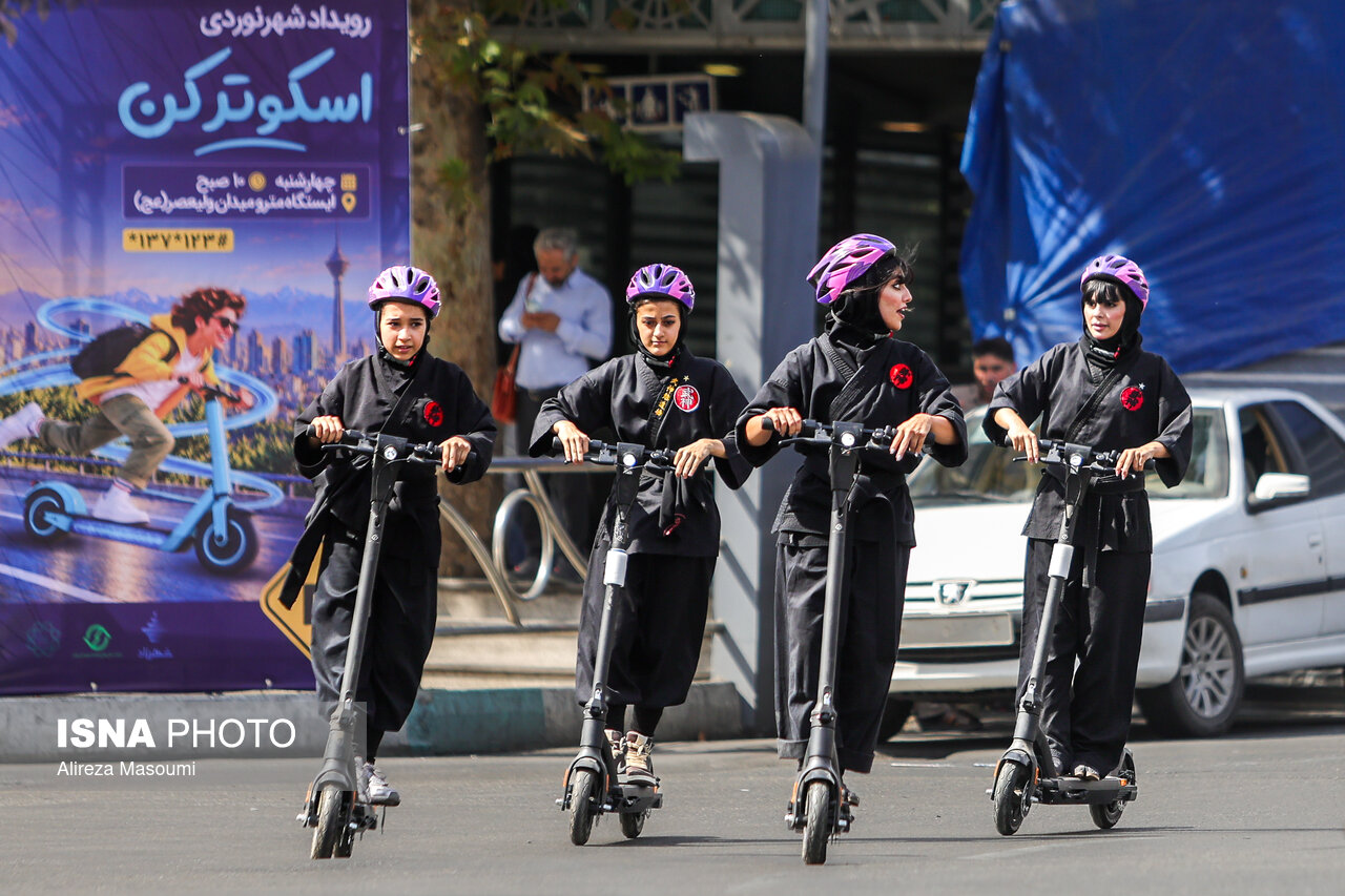 تصاویر: رویداد شهرنوردی با اسکوتر