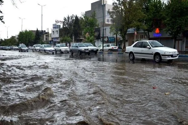 صدور هشدار نارنجی هواشناسی در شمال‌غرب کشور / از هرگونه تردد، اتراق در حاشیه و بستر رودخانه‌ها و مسیل‌ها و سفر‌های غیرضروری خودداری کنید