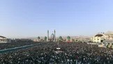 ببینید/ جمعیت کثیر مردم در مسجد جمکران و خیابان‌های اطراف آن