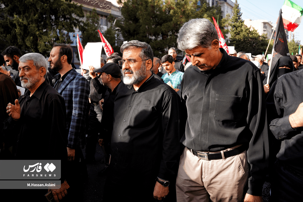 تصاویر: تشییع پیکر شهید «مصباح‌الهدی باقری‌کنی»، داماد رهبر شهید انقلاب