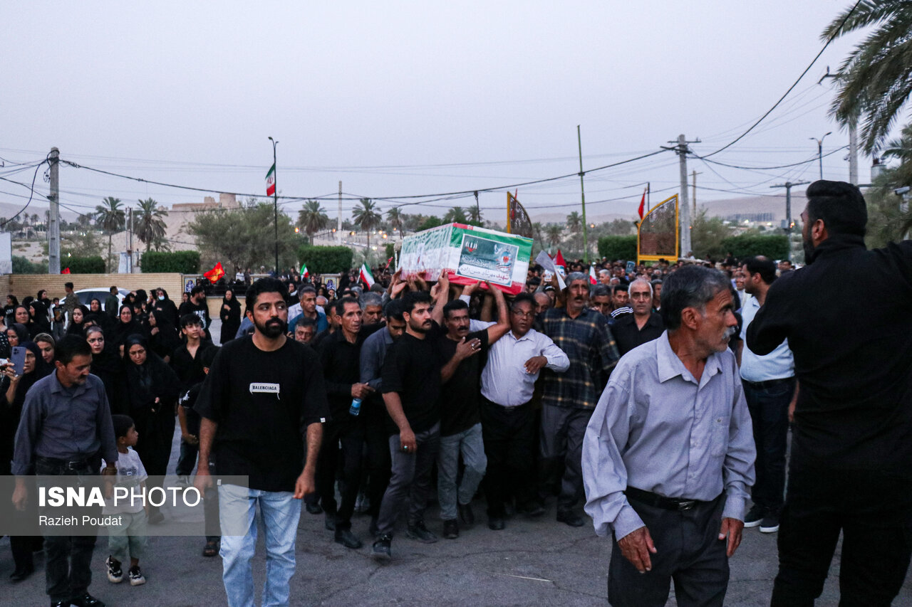 تصاویر: تشییع پیکر ۳ عضو خانواده محیط‌بان هرمزگانی - حاجی‌آباد