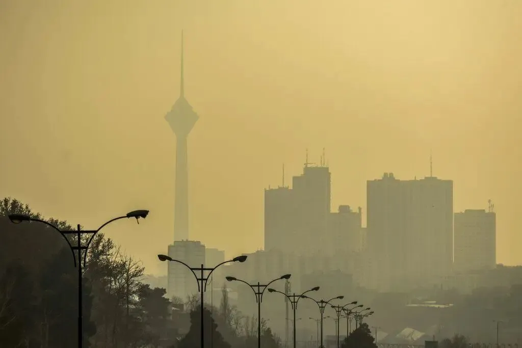 وزیر بهداشت: آلودگی هوا در ایران سالانه جان حدود ۵۰ هزار نفر را می‌گیرد