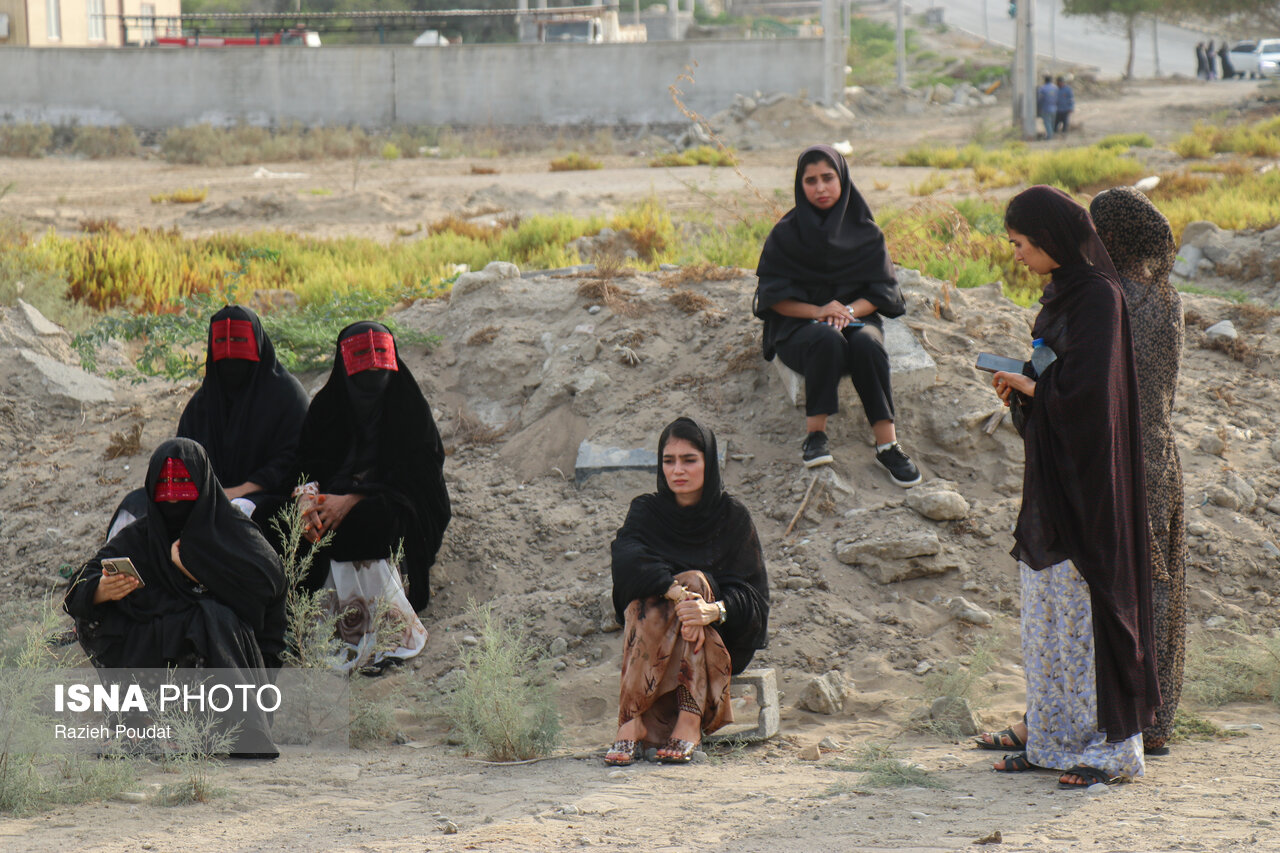 تصاویر: مراسم تشییع پیکر شهدای حمله آمریکا به یک مراسم عروسی در شهرستان سیریک