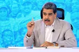 نیویورک‌تایمز: مادورو در پی افزایش تهدیدهای ترامپ از ماه گذشته، به طور مداوم محل خواب و تلفن‌های همراه خود را تغییر می‌دهد/ رئیس‌جمهور ونزوئلا نقش محافظان کوبایی را در تیم حفاظت شخصی‌اش گسترش داده /  به نظر می‌رسد برخی از افراد حلقه نزدیک او، در امنیت هستند