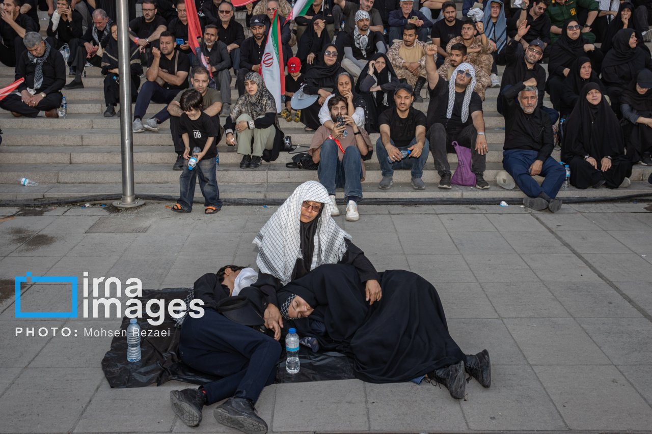 تصاویر: دومین روز مراسم وداع با رهبرشهیدانقلاب