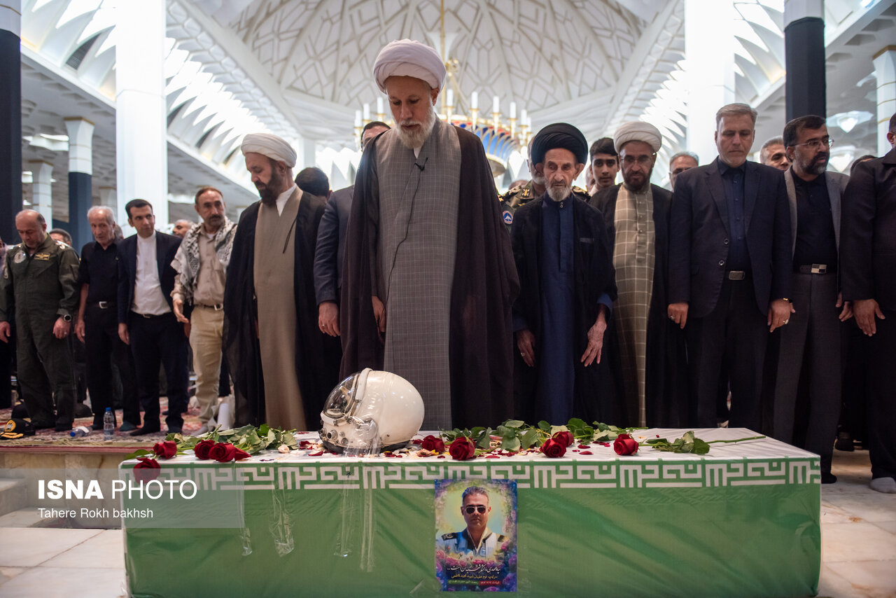 تصاویر: مراسم تشییع پیکر مطهر امیر سرتیپ خلبان مجید کاظمی - شیراز
