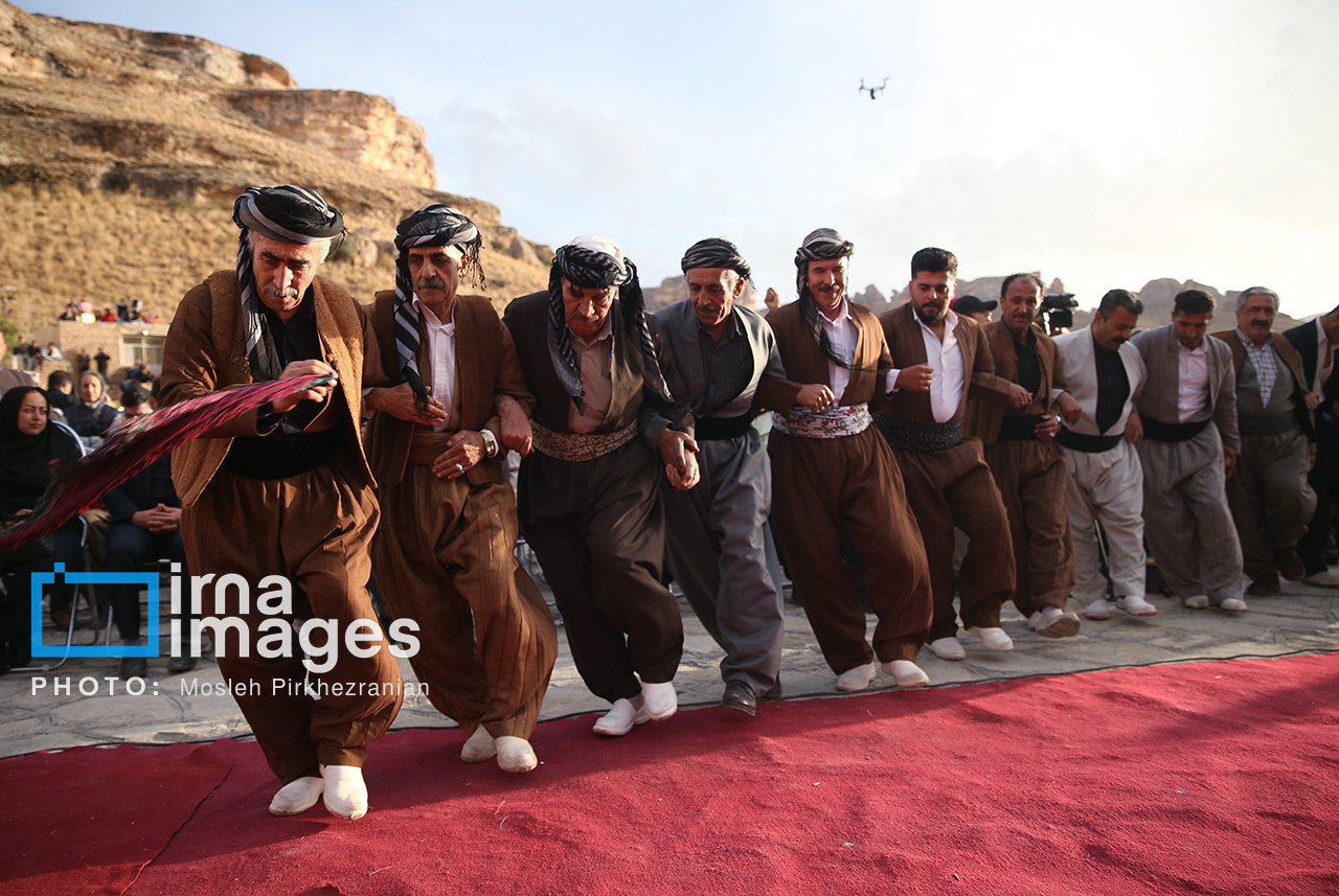 تصاویر: جشن جهانی «مهرگان» در غار کرفتو