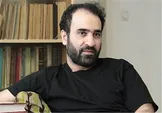 سقوط رضا امیرخانی هنگام پرواز با پاراگلایدر؛ دوست این نویسنده: امیرخانی دچار ضربه مغزی شده و حالش چندان مساعد نیست