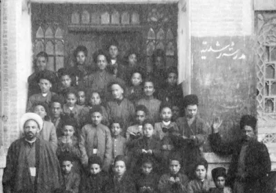 قسمت ۳/ در «دارالفنون»، پروفسورها به زبان فرانسه درس می دادند و نمی فهمیدیم؛ محمدعلی‌خان فروغی مترجم ما شده بود