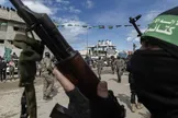 حماس: موافقت با گنجاندن پرونده سلاح‌های سنگین در چارچوب توافق، مشروط به توقف تجاوز و خروج از نوار غزه بوده / با رویکردی مثبت، با پیشنهادهای میانجی‌ها برای تکمیل اجرای مرحله دوم توافق تعامل کردیم / اجرای مرحله دوم توافق، منوط به پایبندی اشغالگران به اجرای تمامی مفاد مرحله نخست توافق است