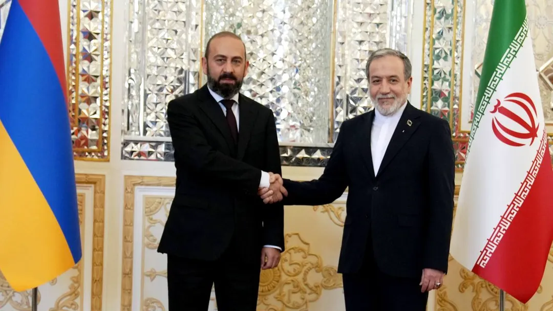 دیدار وزیر خارجه ارمنستان با عراقچی در تهران