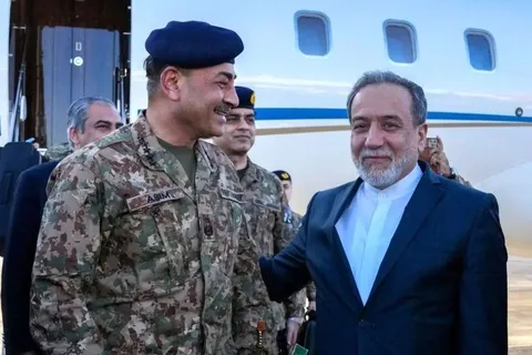 وزارت خارجه پاکستان: ما همچنان با سایر کشورها در مورد بحران خاورمیانه و وضعیت تنگه هرمز، در حال رایزنی هستیم/ تلاش‌های دیپلماتیک برای دستیابی به راه‌حلی جامع پیرامون تنگه، ادامه دارد؛ عمان نقش مهمی در این خصوص ایفا کرده