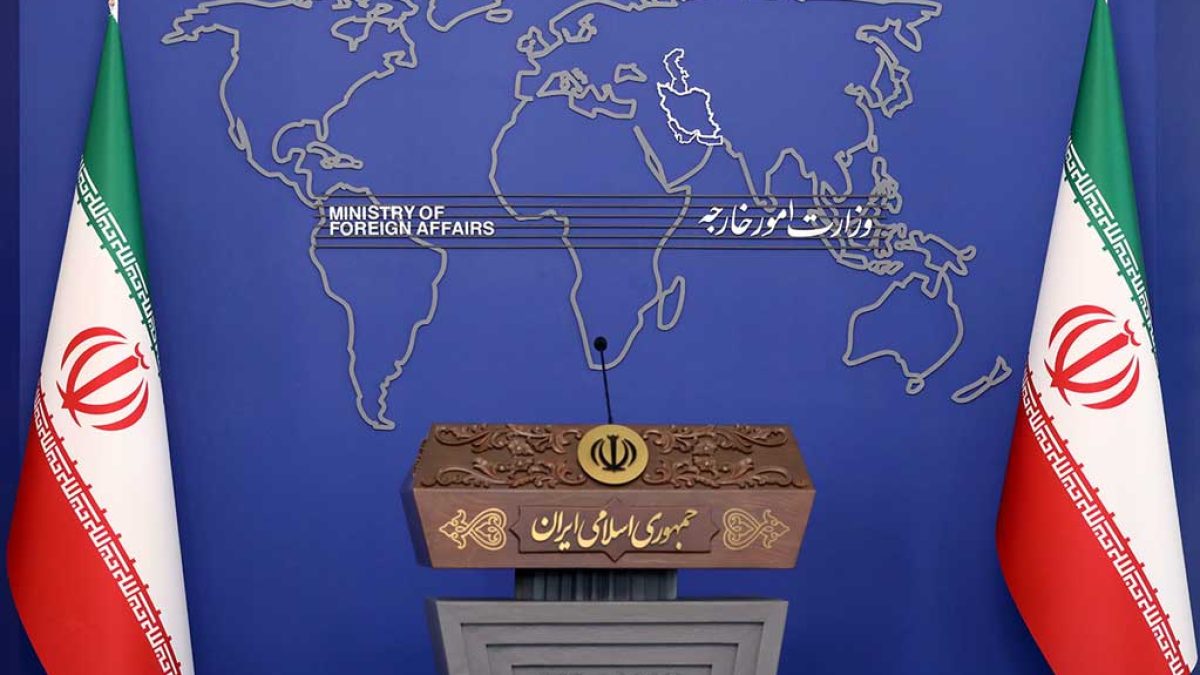 وزارت خارجه ایران: حمله امروز رژیم صهیونیستی به ضاحیه نقض فاحش تفاهم آتش‌بس مورخ ۱۹ فروردین ۱۴۰۵ بین ایران و آمریکا محسوب می‌شود / مسئولیت پیامد‌های خطرناک این آتش‌افروزی بر عهده آمریکا و رژیم صهیونیستی خواهد بود