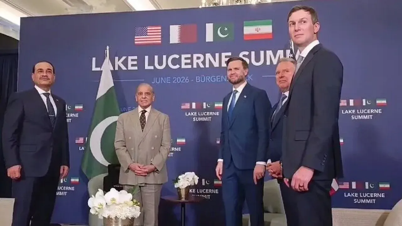قطر و پاکستان یک «پیشنهاد سازش» ارائه کرده‌اند که مطالبات هر دو طرف آمریکایی و ایرانی را تأمین می‌کند/پیشنهادی که عاصم منیر امروز به مقام‌های ایرانی منتقل کرد، مورد تأیید آمریکا قرار دارد و پیش‌تر نیز تأیید ایران را دریافت کرده / پیشنهاد شامل پرداخت ۶ میلیارد دلار سود مربوط به دارایی‌های مسدودشده ایران در بانک‌های قطر در ازای پاسخ به مطالبه آمریکا درباره برنامه هسته‌ای ایران است