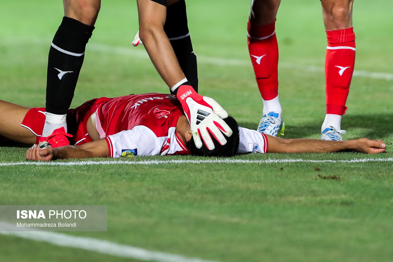 تصاویر: دیدار تیم‌های پرسپولیس و استقلال خوزستان