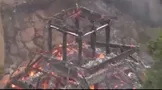 ببینید/ معبد ۱۲۰۰ ساله در نزدیکی هیروشیما طعمه حریق شد