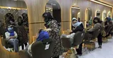 پایان مهلت طالبان برای تعطیلی آرایشگاه‌های زنانه؛ ۶۰ هزار زن دیگر در افغانستان بیکار شدند