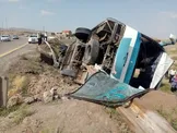 واژگونی اتوبوس مسافربری در خراسان رضوی ۱۹ زخمی برجای گذاشت
