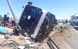 تعداد فوتی‌های حادثه واژگونی اتوبوس در فارس به ۱۵ نفر رسید