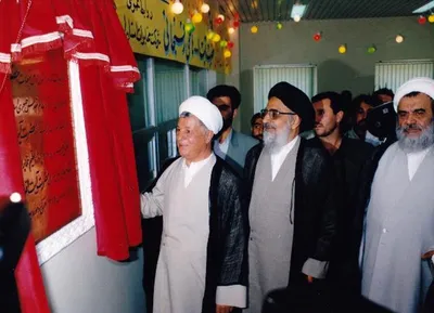 خاطرات آیت الله هاشمی رفسنجانی، ۲۵ دی ۱۳۷۷: تظاهرات انصار حزب‌الله علیه جلال‌الدین طاهری، امام‌جمعه اصفهان و قهر او از نماز جمعه