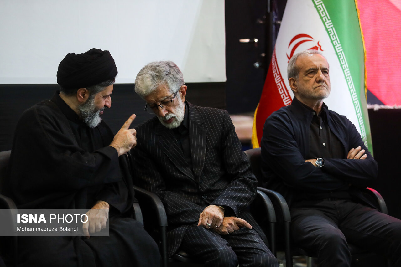 تصاویر: مراسم بزرگداشت چهلمین روز تدفین رهبر شهید انقلاب