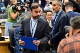 سفیر ایران در سازمان‌های بین المللی در وین درباره احتمال اقدام متقابل ایران به قطعنامه شورای حکام: باید ببینیم آثار واقعی چنین قطعنامه‌ای چه خواهد بود؛ از نظر ما، این قطعنامه هیچ اثر واقعی نخواهد داشت / موضوع را ارزیابی خواهیم کرد و بر اساس ارزیابی خود واکنش نشان خواهیم داد