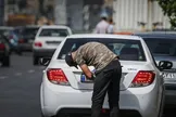 پلیس راهور: هر گونه دستکاری، پوشش با ماسک، تلق یا اشیای دیگر و مخدوش‌سازی اعداد و ارقام پلاک، ۶ ماه تا یک سال حبس خواهد داشت