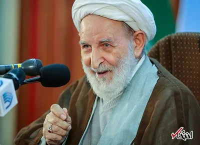 آیت الله یزدی:
طلبه یک سال درس یک مرجع می رود ولی آن مرجع حتی یک کلمه از نظام، ولایت فقیه و حکومت اسلامی نمی گوید / برخی هنوز عمق ولایت فقیه را درک نکرده اند