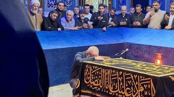 ببینید/ پزشکیان‌ بر سر مزار رهبر شهید حضور یافت