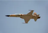 مهر: پرواز چند فروند جنگنده در ارتفاع پایین بر فراز اصفهان/ این جنگنده‌ها متعلق به نیروهای مسلح ایران بوده و پرواز آن‌ها در چارچوب مأموریت‌های عملیاتی یا تمرینی انجام شده