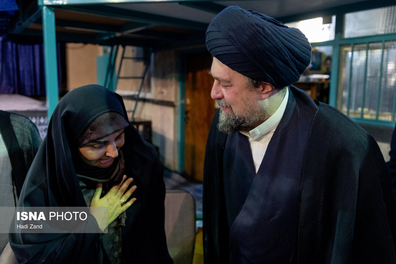 تصاویر: مراسم بزرگداشت رهبر شهید در حسینیه جماران