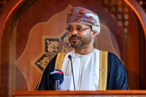 واکنش عمان به حمله به خط لوله نفت در عربستان: موضع ثابت ما مخالفت با این دست حملات، صرف نظر از انگیزه‌ها و دلایل آن است/ تمامی طرف‌ها در برخورد با تحولات اخیر، خویشتن‌داری کنند، گفت‌وگو را بر اقدامات تنش‌زا ترجیح دهند و با ابزارهای دیپلماتیک به ریشه‌های آن رسیدگی کنند