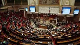 دولت فرانسه از سقوط نجات یافت