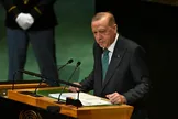اردوغان در مجمع عمومی سازمان ملل: ادامه درگیری‌ها به نفع هیچ‌کس نیست  / ما بر این باوریم که باید آزادی کشتیرانی در تنگه هرمز حفظ شود / حملات اخیر به کشتی‌های تجاری در دریای سیاه، فارغ از اینکه چه کسی آنها را انجام می‌دهد، غیرقابل قبول است