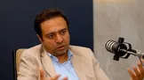 ویدیو / فولادیان، استاد جامعه شناسی: چرا جامعه ایران دیگر نسبت به اخبار منفی بی حس شده؟